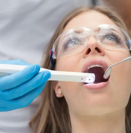 Excelitas通过光学创新拥有先进的牙科成像和口内相机技术